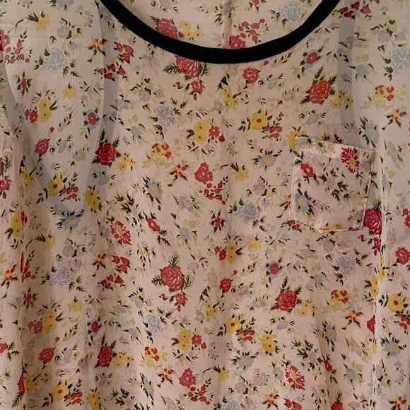 BCBGeneration Sheer floral tank top - Picture 4 of 5
